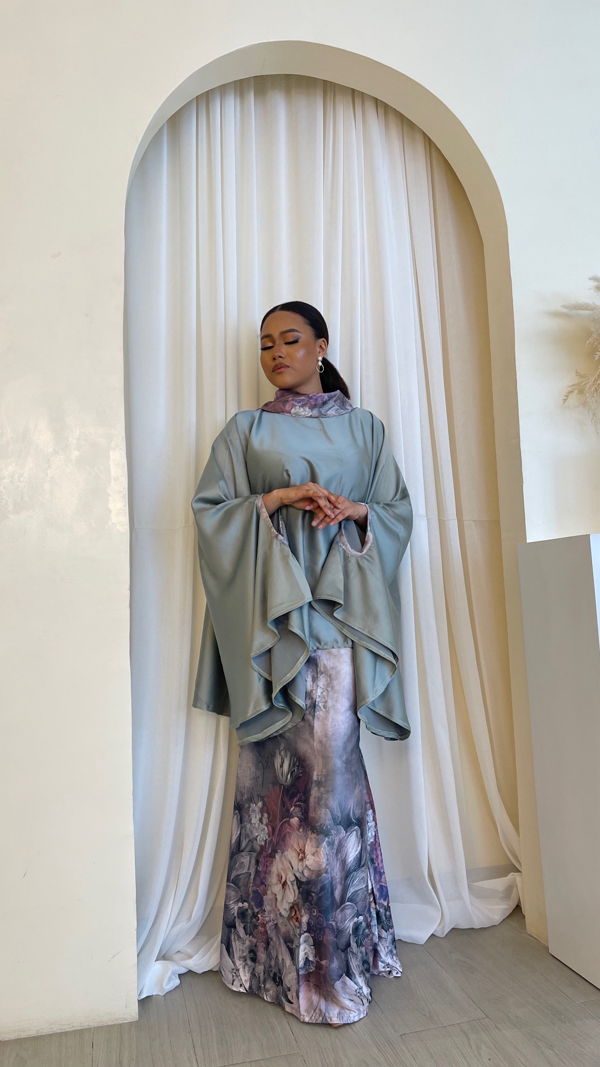 ZIYA 2 PIECE SET.